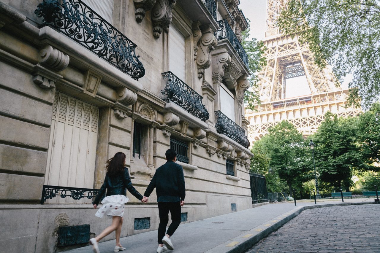 Q1A2506-1280x853 Morning stroll in Paris Weddings Weddings & Couples ảnh cưới paris ảnh đôi paris chụp ảnh paris couple photographie paris Couple Photography in Paris eiffel tower elopement photography paris engagement photography feature mariage photographe Paris portrait photography pre wedding paris soignethelabel tippytapp Wedding Photographer in Paris