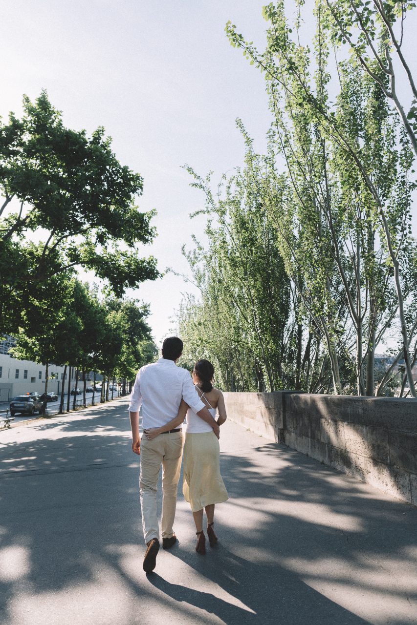 IMG_3434-853x1280 What makes you love Paris? Couples Weddings Weddings & Couples american in paris american photographer paris ảnh đôi paris black and white paris cafe paris chụp ảnh paris coffee paris Couple Photography in Paris elopement photography paris engagement paris engagement photography feature mariage photographe noir et blanc photographie paris noire et blanc Paris portrait photography pre wedding paris quai de seine paris seine paris wanderlust photography Wedding Photographer in Paris