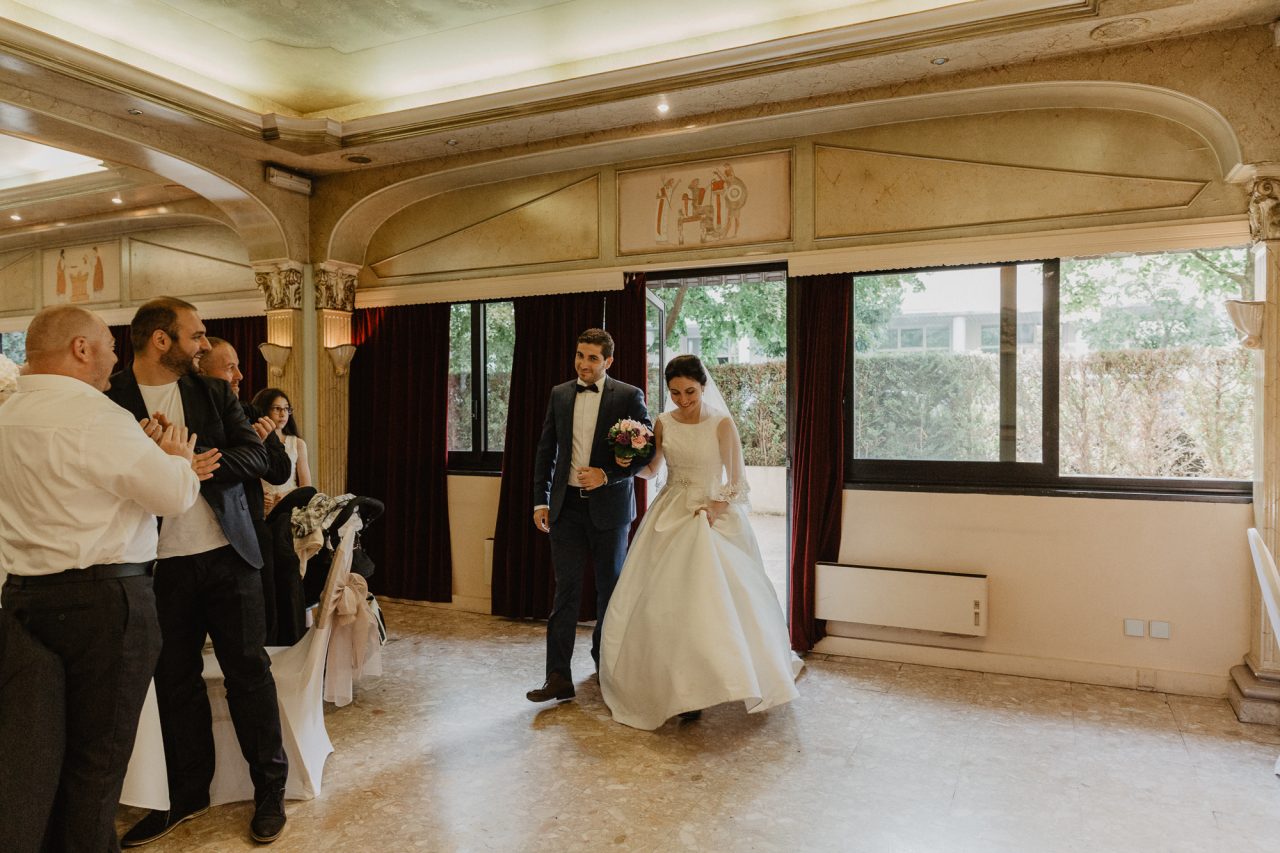 3Q1A6005-1280x853 Un Mariage Arménien à Paris Weddings & Couples armenian wedding Couple Photography in Paris eiffel tower elopement photography paris Mariage Arménien mariage photographe reportage mariage Wedding Photographer in Paris wedding reportage