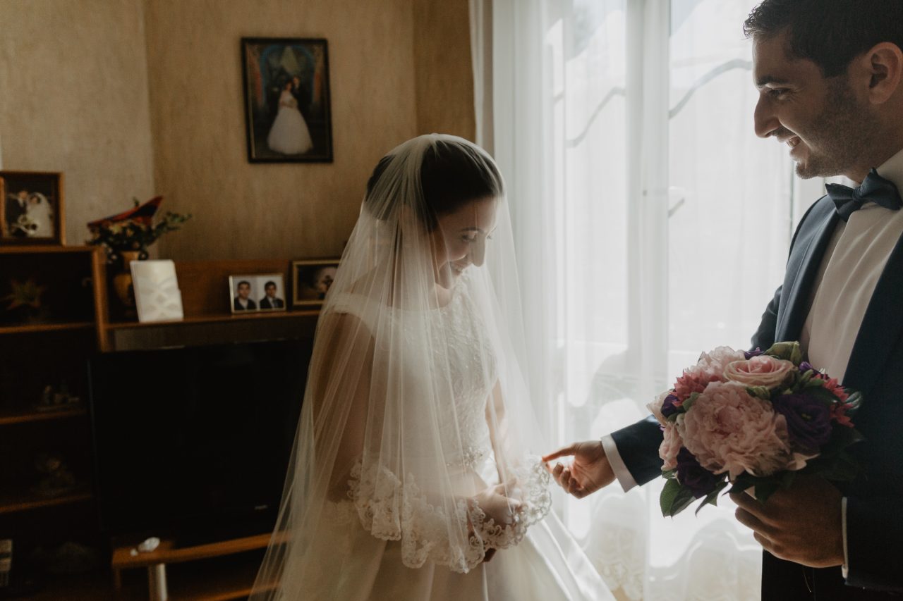 Q1A5154-1280x853 Un Mariage Arménien à Paris Weddings & Couples armenian wedding Couple Photography in Paris eiffel tower elopement photography paris Mariage Arménien mariage photographe reportage mariage Wedding Photographer in Paris wedding reportage