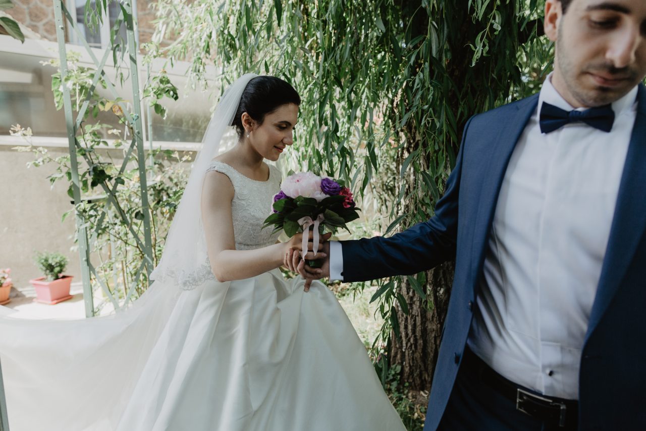 Q1A5174-1280x853 Un Mariage Arménien à Paris Weddings & Couples armenian wedding Couple Photography in Paris eiffel tower elopement photography paris Mariage Arménien mariage photographe reportage mariage Wedding Photographer in Paris wedding reportage