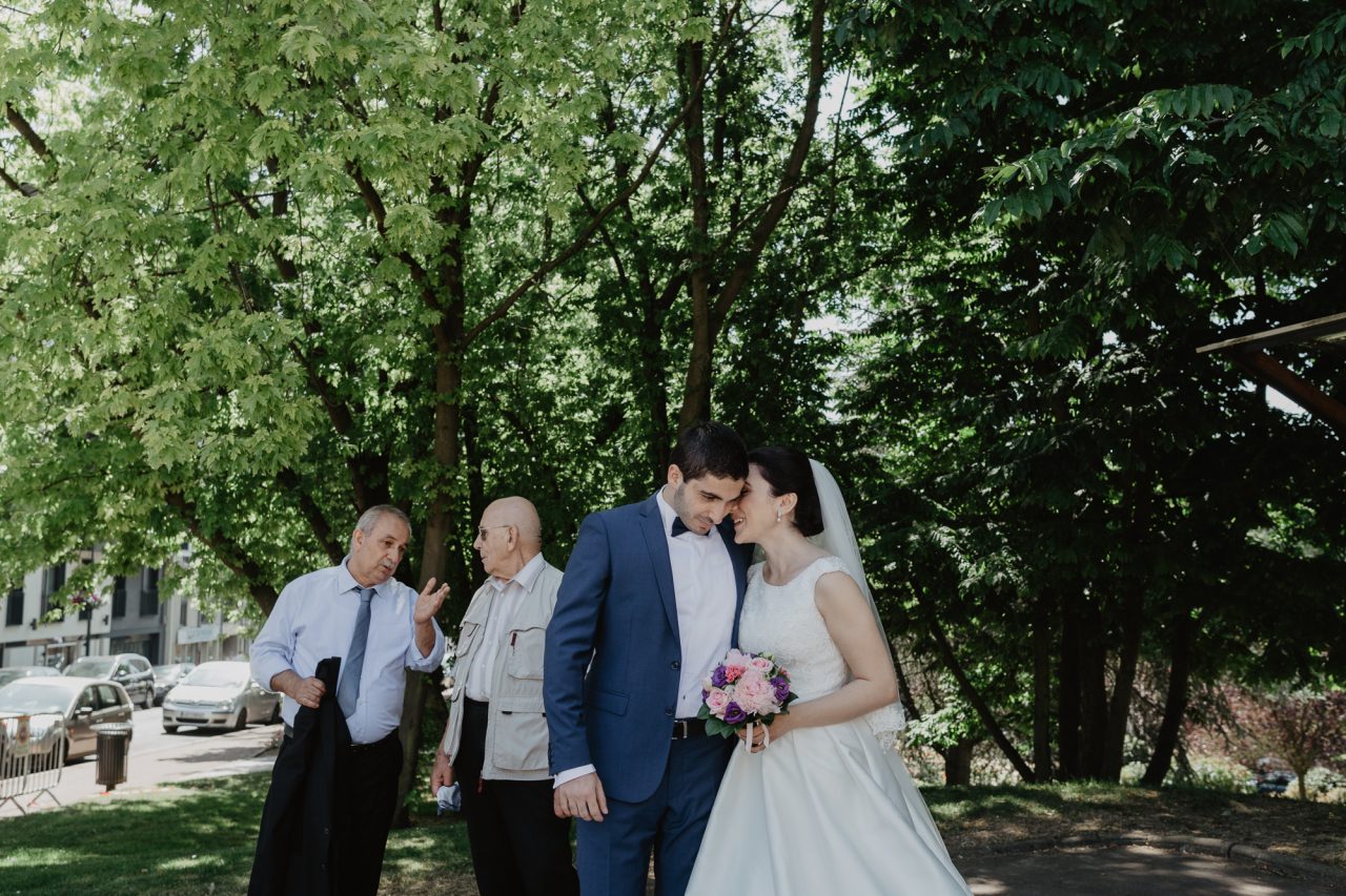 Q1A5233-1280x853 Un Mariage Arménien à Paris Weddings & Couples armenian wedding Couple Photography in Paris eiffel tower elopement photography paris Mariage Arménien mariage photographe reportage mariage Wedding Photographer in Paris wedding reportage