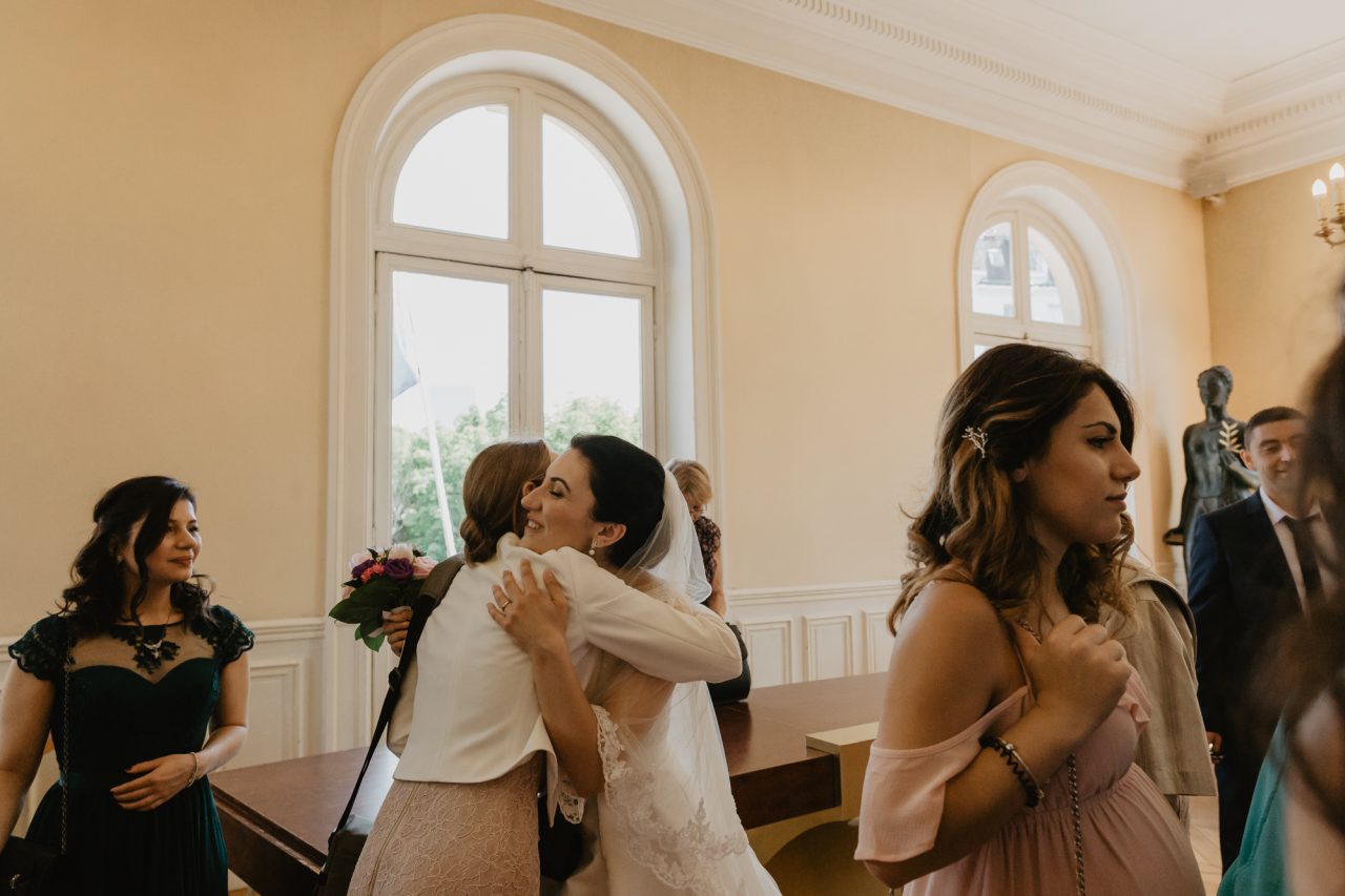 Q1A5363-1280x853 Un Mariage Arménien à Paris Weddings & Couples armenian wedding Couple Photography in Paris eiffel tower elopement photography paris Mariage Arménien mariage photographe reportage mariage Wedding Photographer in Paris wedding reportage
