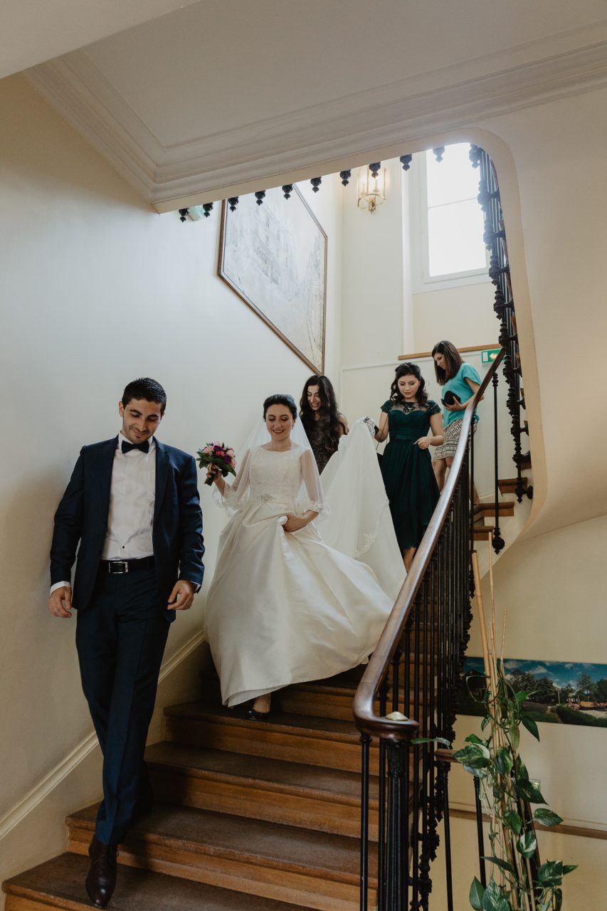 Q1A5397-853x1280 Un Mariage Arménien à Paris Weddings & Couples armenian wedding Couple Photography in Paris eiffel tower elopement photography paris Mariage Arménien mariage photographe reportage mariage Wedding Photographer in Paris wedding reportage