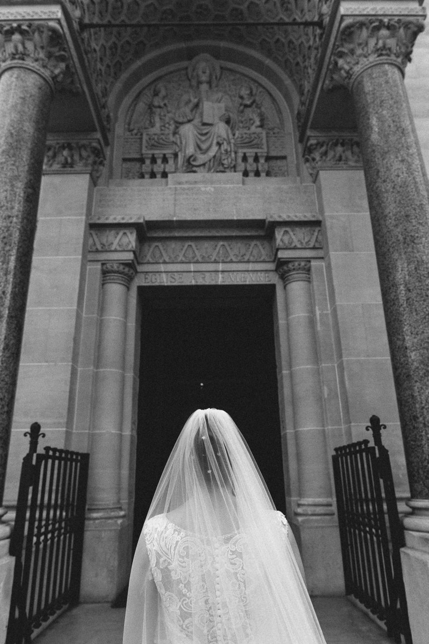 Q1A5501-2-853x1280 Un Mariage Arménien à Paris Weddings & Couples armenian wedding Couple Photography in Paris eiffel tower elopement photography paris Mariage Arménien mariage photographe reportage mariage Wedding Photographer in Paris wedding reportage