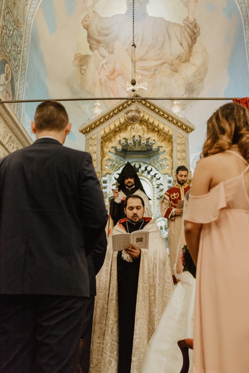 Q1A5576-853x1280 Un Mariage Arménien à Paris Weddings & Couples armenian wedding Couple Photography in Paris eiffel tower elopement photography paris Mariage Arménien mariage photographe reportage mariage Wedding Photographer in Paris wedding reportage
