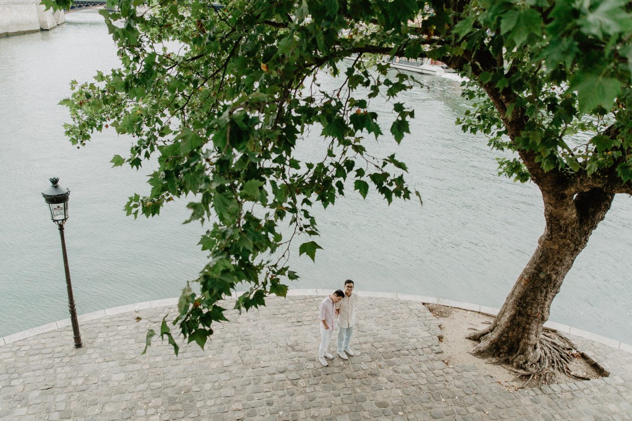 3Q1A9845-1280x853 Away We Wow in Paris Blog Weddings & Couples adrian and son ảnh cưới paris ảnh đôi paris away we wow paris chụp ảnh cưới châu âu chụp ảnh paris Couple Photography in Paris eiffel tower elopement photography paris engagement photography feature gay couple photography pre wedding paris same sex couple paris same sex couple photography vietnamese photographer paris wanderlust photography Wedding Photographer in Paris