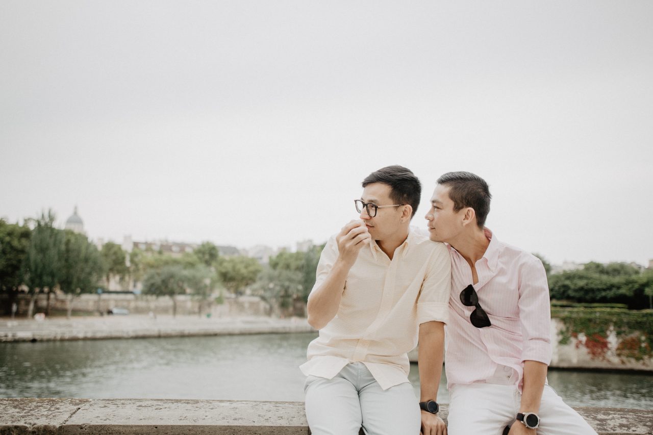 3Q1A9942-1280x853 Away We Wow in Paris Blog Weddings & Couples adrian and son ảnh cưới paris ảnh đôi paris away we wow paris chụp ảnh cưới châu âu chụp ảnh paris Couple Photography in Paris eiffel tower elopement photography paris engagement photography feature gay couple photography pre wedding paris same sex couple paris same sex couple photography vietnamese photographer paris wanderlust photography Wedding Photographer in Paris