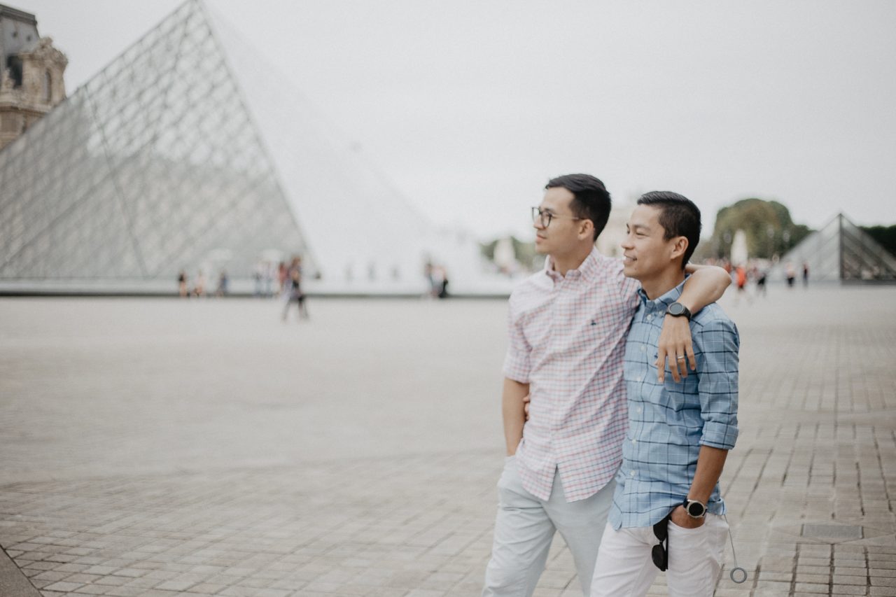 IMG_9863-1280x853 Away We Wow in Paris Blog Weddings & Couples adrian and son ảnh cưới paris ảnh đôi paris away we wow paris chụp ảnh cưới châu âu chụp ảnh paris Couple Photography in Paris eiffel tower elopement photography paris engagement photography feature gay couple photography pre wedding paris same sex couple paris same sex couple photography vietnamese photographer paris wanderlust photography Wedding Photographer in Paris