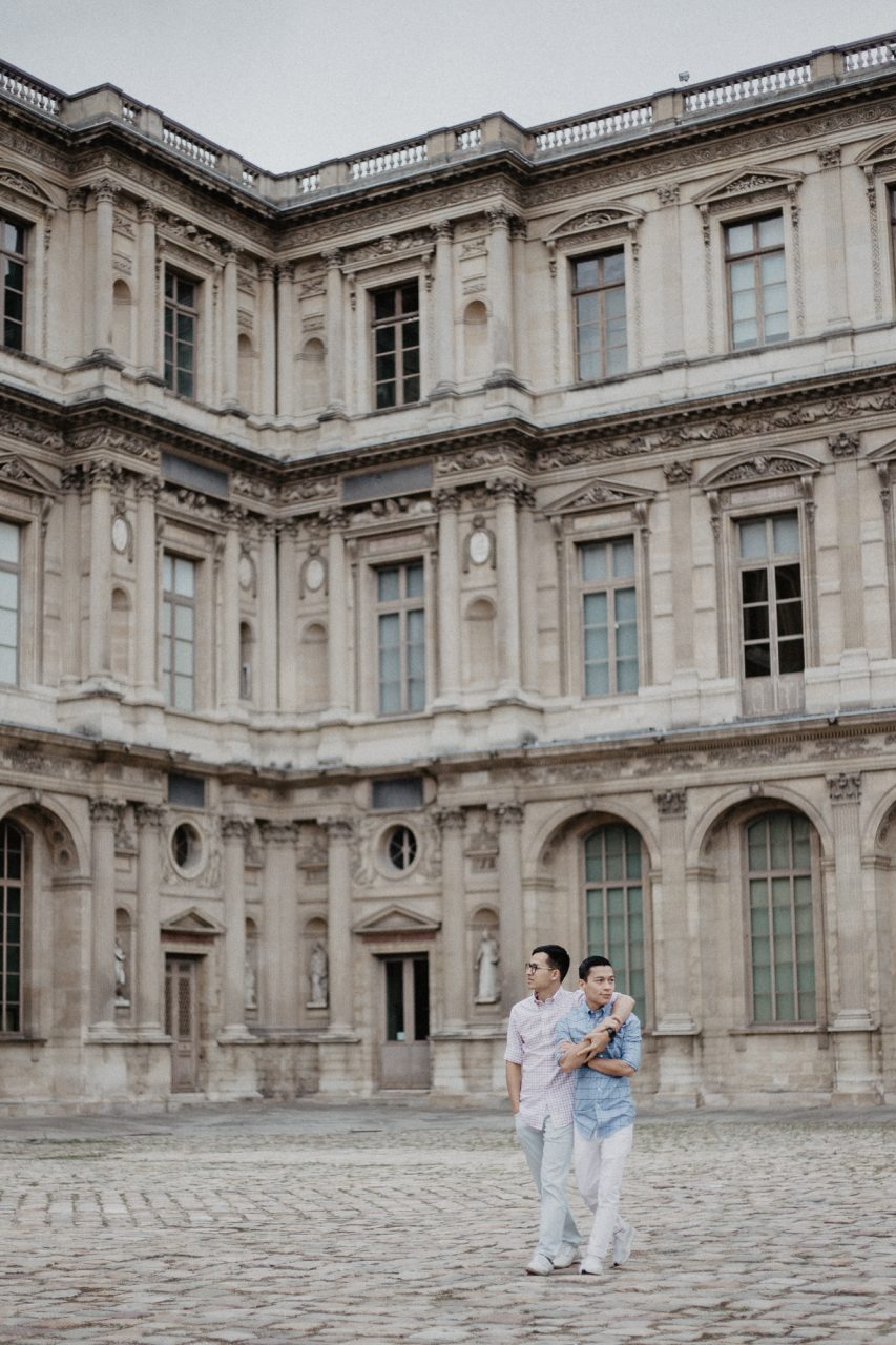 IMG_9894-853x1280 Away We Wow in Paris Blog Weddings & Couples adrian and son ảnh cưới paris ảnh đôi paris away we wow paris chụp ảnh cưới châu âu chụp ảnh paris Couple Photography in Paris eiffel tower elopement photography paris engagement photography feature gay couple photography pre wedding paris same sex couple paris same sex couple photography vietnamese photographer paris wanderlust photography Wedding Photographer in Paris