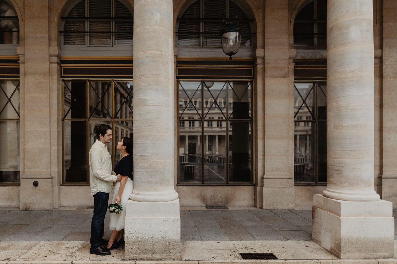 3Q1A2170-1280x853 Paris under the rain Weddings & Couples couple louvre couple paris rain Couple Photography in Paris elopement photography paris engagement photography paris in the rain pont du carrousel pre wedding paris rain paris Wedding Photographer in Paris