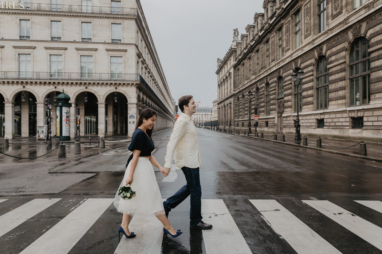 3Q1A2421-1280x853 Paris under the rain Weddings & Couples couple louvre couple paris rain Couple Photography in Paris elopement photography paris engagement photography paris in the rain pont du carrousel pre wedding paris rain paris Wedding Photographer in Paris