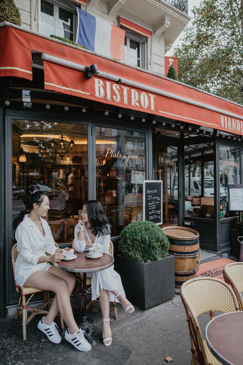 3Q1A7969-854x1280 Things to do in Paris with your best friend Blog Lifestyle ảnh đôi paris bạn thân paris best friend paris chụp ảnh paris chụp ảnh pháp paris Couple Photography in Paris du lich paris eiffel tower lifestyle photographer lifestyle photographer paris người việt tại paris tháp eiffel pháp things to do paris white paris