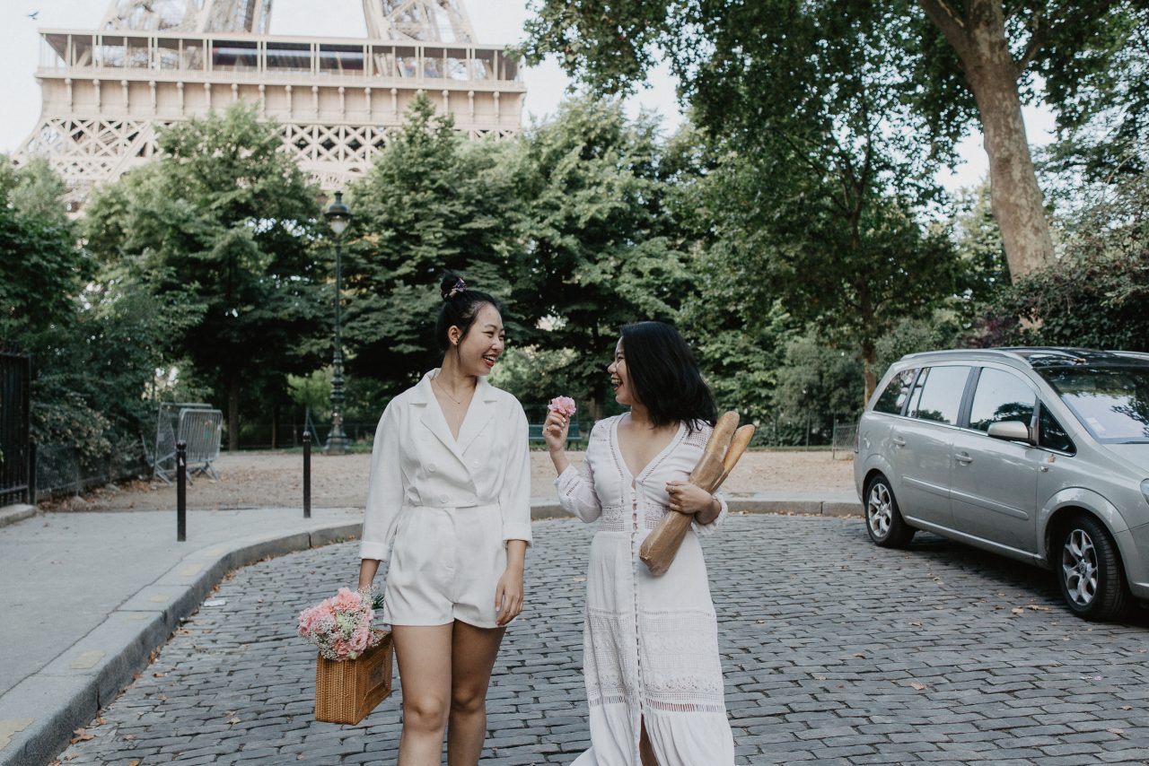 3Q1A8079-1280x854 Things to do in Paris with your best friend Blog Lifestyle ảnh đôi paris bạn thân paris best friend paris chụp ảnh paris chụp ảnh pháp paris Couple Photography in Paris du lich paris eiffel tower lifestyle photographer lifestyle photographer paris người việt tại paris tháp eiffel pháp things to do paris white paris