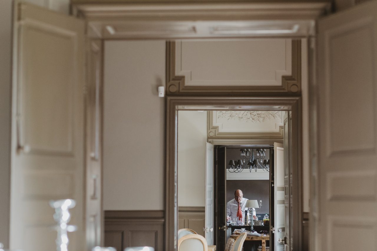 20170923-185454-00395-1280x853 Gorgeous French Wedding at Chateau de Planchevienne Weddings & Couples castle france photographer Chateau de Planchevienne chụp ảnh paris Couple Photography in Paris elopement photography paris engagement photography feature mariage Chateau de Planchevienne mariage photographe Wedding Photographer in Paris
