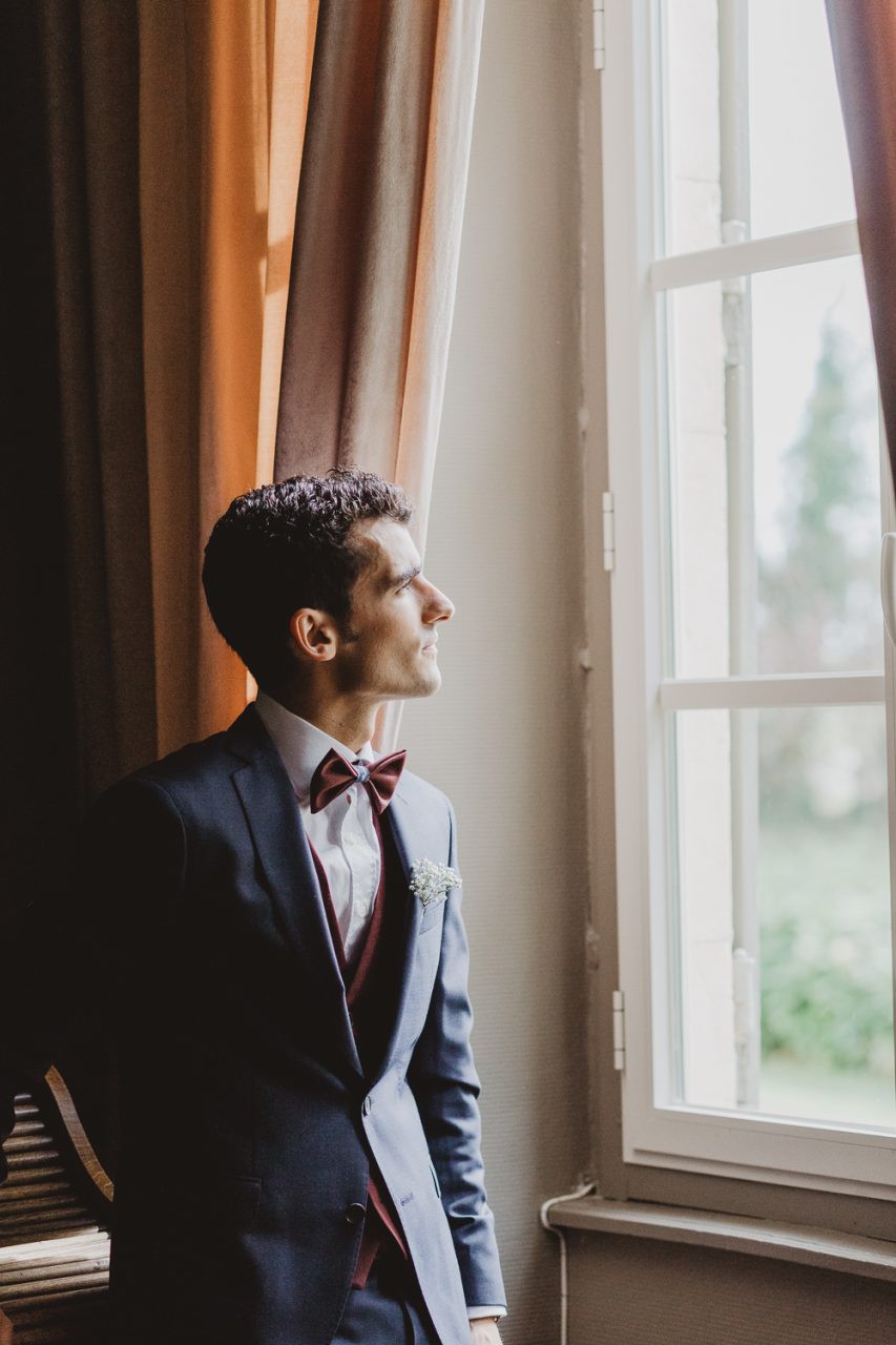 20170923-192318-00404-853x1280 Gorgeous French Wedding at Chateau de Planchevienne Weddings & Couples castle france photographer Chateau de Planchevienne chụp ảnh paris Couple Photography in Paris elopement photography paris engagement photography feature mariage Chateau de Planchevienne mariage photographe Wedding Photographer in Paris